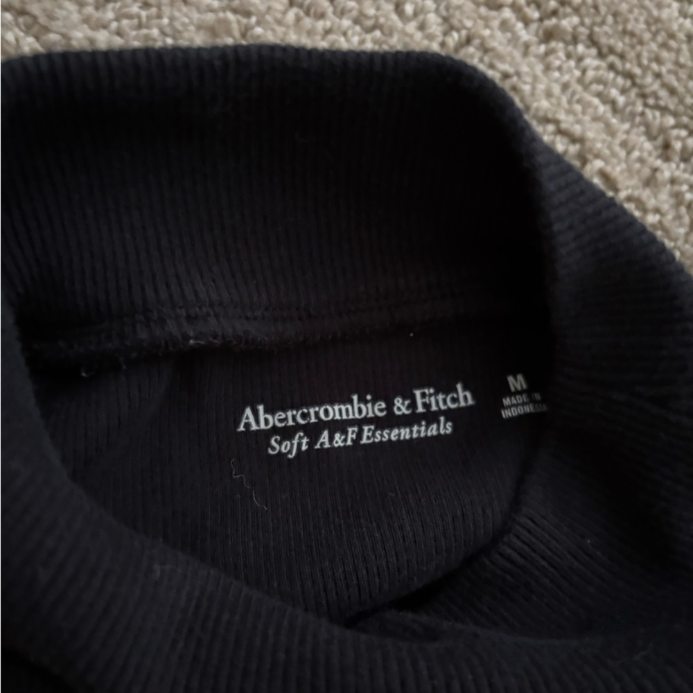 Abercrombie and Finch Medium Black long sleeve shirt #longsleeve